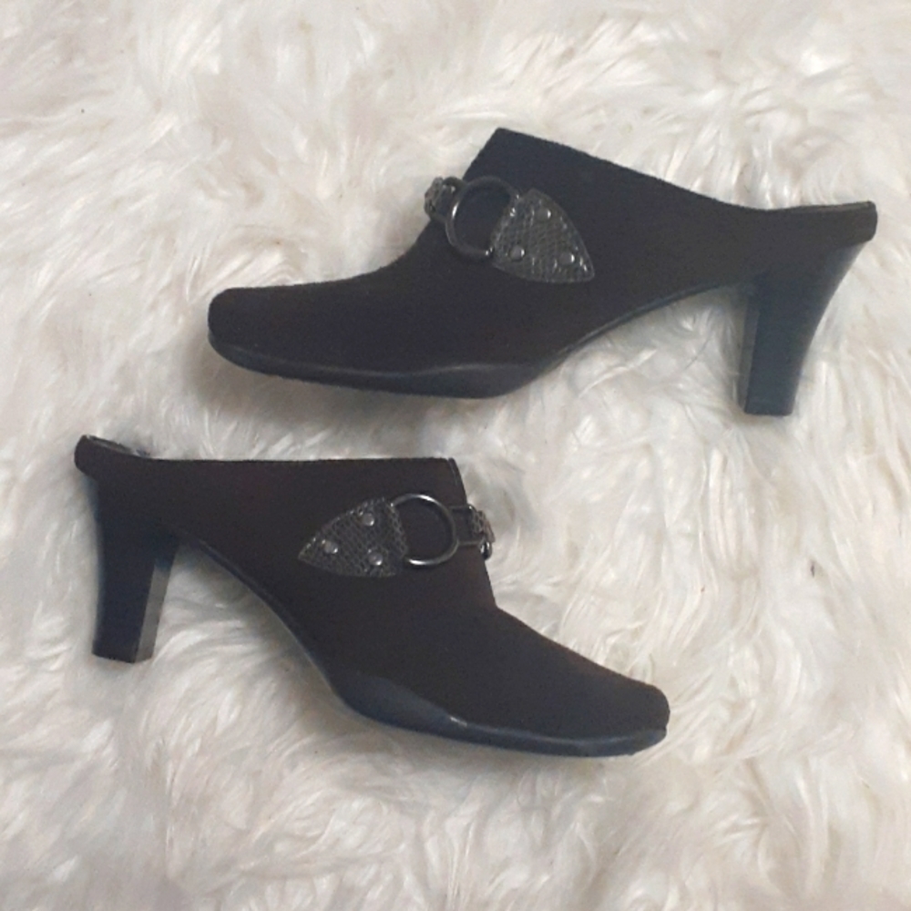 Aerosoles Thin Heeled Buckled Clogs Size 6